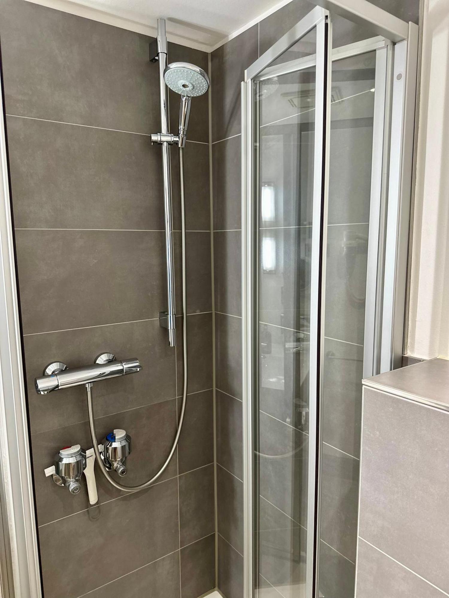 4* Boutique Zimmer Am Hafen + öpnv&tg * Düsseldorf